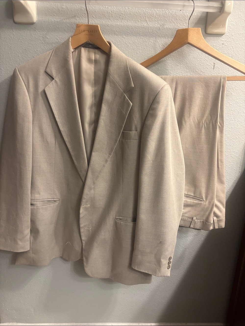 Haggar Light Beige Men's Two-Piece Suit